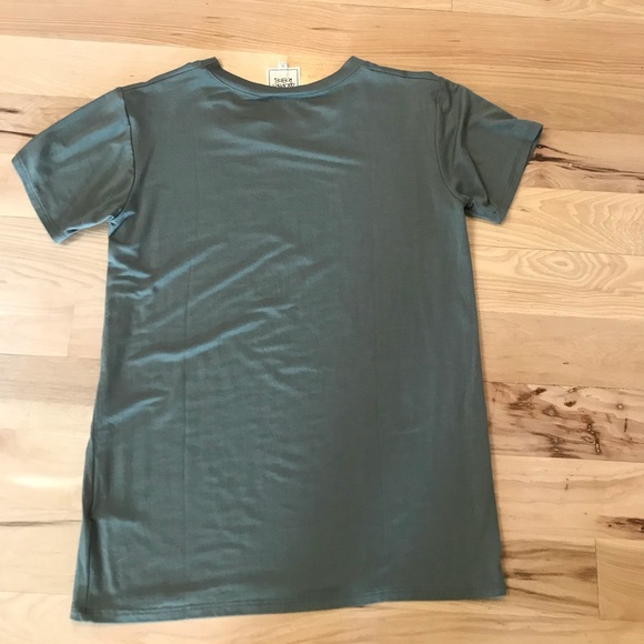 Modish Rebel tee - bought from Buckle - Picture 3 of 3